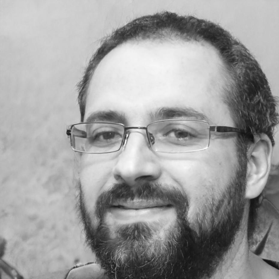 Dr. Miguel Rodríguez, instructor experto en finanzas